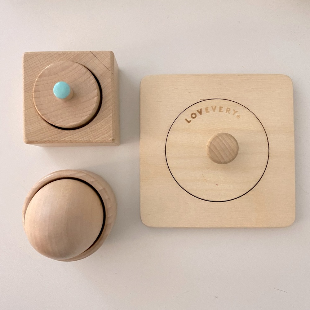 LOVEVERY pincer puzzle, egg cup, first puzzle